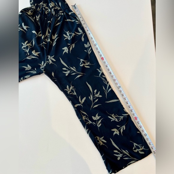 Gap Black Sage Floral Jumpsuit Small Pockets - Picture 3 of 13